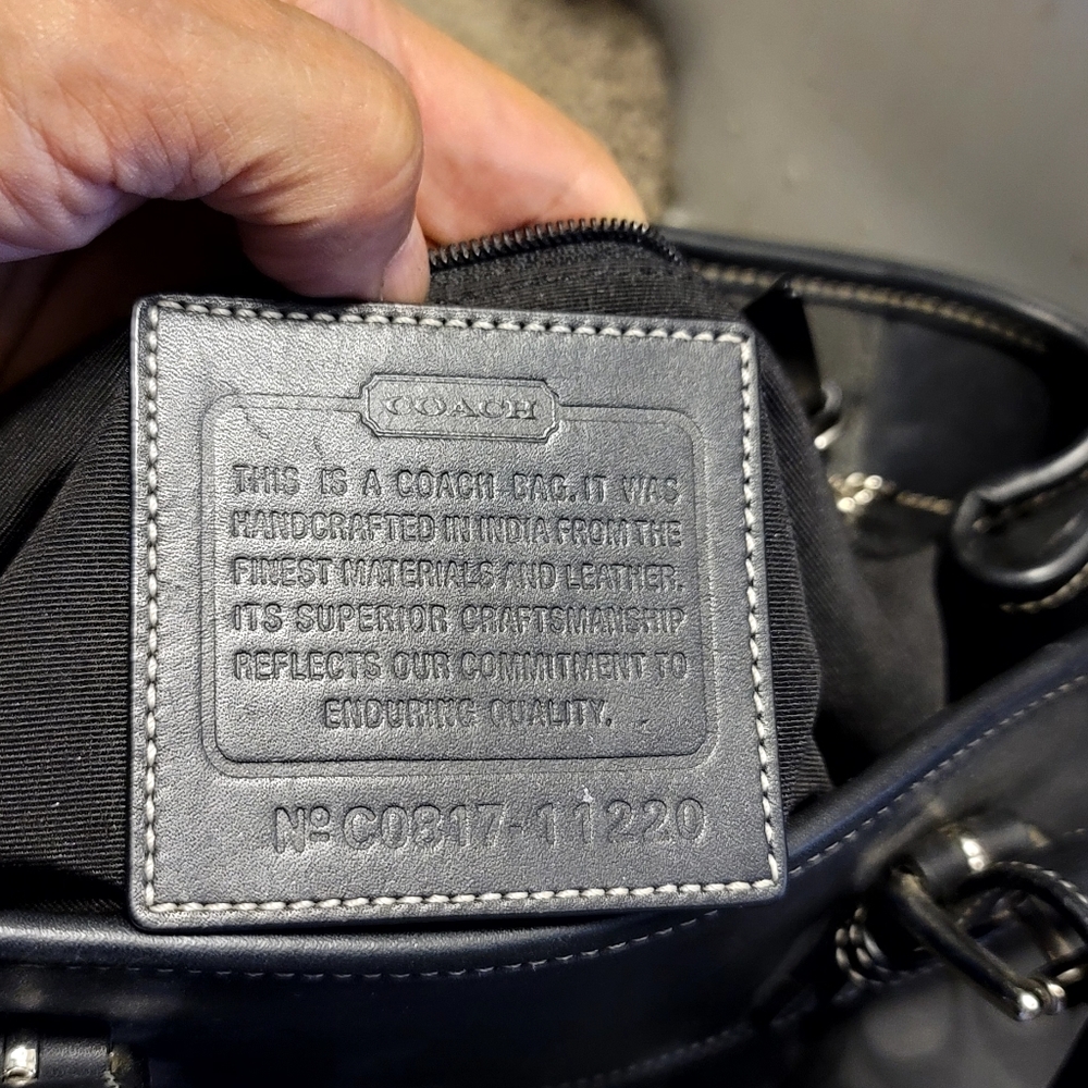 COACH black sig shoulder bag - Picture 8 of 8